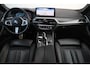 BMW 5-Serie Touring 530i High Executive 252PK M Sport Laser LED Panoramadak Harman Kardon Wegklapbare Trekhaak Nappa Leder Memory Sfeerverlichting Shadow Line 360 Camera