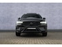 Volvo XC60 2.0 T6 Plug-in hybrid AWD Plus Black Edition | Adaptieve Cruise Control | Panoramadak | Harman Kardon Audio | Stoel-/Stuur-/Voorruitverwarming | Dodehoek Detectie | 360° Parkeercamera |