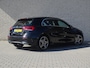 Mercedes-Benz A-klasse A 180 AMG Line | Smartphone integratie | Achteruitrijcamera | DAB+ | Alarm Kl. 3 | Stoelverwarming