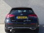 Mercedes-Benz A-klasse A 180 AMG Line | Smartphone integratie | Achteruitrijcamera | DAB+ | Alarm Kl. 3 | Stoelverwarming