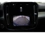 Volvo XC40 2.0 B4 Plus Dark | Elektrisch verstelbare stoelen met memory | Adaptieve cruise controle | Verwarmbare voorstoelen | Verwarmbaar stuurwiel | Andriod Auto | Apple CarPlay | Blind spot