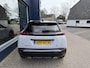 Peugeot 2008 1.2 Turbo 130 PK GT | Automaat | Meest Luxe Uitvoering | Navigatie | 360 Graden Camera | Keyless Entry | Full LED Verlichting | Zwart Dak | Dode Hoek Detectie | Cruise Control | Climate Control | Half Lederen Bekleding | Hoge Zitpositie | 17 Inch Lichtmetalen Velgen |