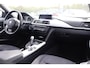 BMW 3-Serie Touring 318d | MASSAVLIEGWIEL HOORBAAR | Trekhaak afneembaar | Navigatie | Bluetooth | Elek kofferdeksel