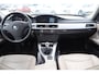 BMW 3-Serie 318d Luxury Line | Schuif-Kanteldak | Leder | Bluetooth | Navigatie | Xenon