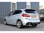 BMW 2-Serie Active Tourer 218i M-sport Rijklaarprijs-Garantie Leder/Stof sport interieur Navigatie Led Camera Trekhaak
