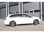Volkswagen Golf Variant 1.5 eTSI R-Line H&K Blackstyle Trekh