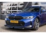 BMW 3-Serie 330 330e xDrive Touring M Sport | Panorama | Maxton | Trekhaak | Head-Up | Comfort Access | Leder | 19' Inch |