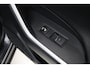 Toyota RAV4 2.5 Plug-in Hybrid AWD Bi-Tone Plus | Panoramadak | Apple Carplay / Android Auto | 360 camera | Leder | Stoelverwarming/-ventilatie | Dodehoek detectie | JBL | Head-up display | Digitale binnenspiegel | 19 inch