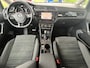 Volkswagen Touran 2.0 TDI Automaat R-Line Highline Navigatie Camera Adaptieve Cruise Dab Led Carplay Sport Comfortstoelen Stoelverwarming Hoge zit NL Auto