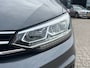 Volkswagen Touran 2.0 TDI Automaat R-Line Highline Navigatie Camera Adaptieve Cruise Dab Led Carplay Sport Comfortstoelen Stoelverwarming Hoge zit NL Auto