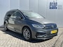 Volkswagen Touran 2.0 TDI Automaat R-Line Highline Navigatie Camera Adaptieve Cruise Dab Led Carplay Sport Comfortstoelen Stoelverwarming Hoge zit NL Auto