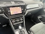 Volkswagen Touran 2.0 TDI Automaat R-Line Highline Navigatie Camera Adaptieve Cruise Dab Led Carplay Sport Comfortstoelen Stoelverwarming Hoge zit NL Auto