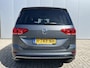 Volkswagen Touran 2.0 TDI Automaat R-Line Highline Navigatie Camera Adaptieve Cruise Dab Led Carplay Sport Comfortstoelen Stoelverwarming Hoge zit NL Auto