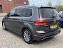 Volkswagen Touran 2.0 TDI Automaat R-Line Highline Navigatie Camera Adaptieve Cruise Dab Led Carplay Sport Comfortstoelen Stoelverwarming Hoge zit NL Auto