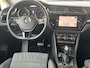 Volkswagen Touran 2.0 TDI Automaat R-Line Highline Navigatie Camera Adaptieve Cruise Dab Led Carplay Sport Comfortstoelen Stoelverwarming Hoge zit NL Auto