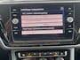 Volkswagen Touran 2.0 TDI Automaat R-Line Highline Navigatie Camera Adaptieve Cruise Dab Led Carplay Sport Comfortstoelen Stoelverwarming Hoge zit NL Auto