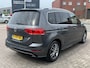 Volkswagen Touran 2.0 TDI Automaat R-Line Highline Navigatie Camera Adaptieve Cruise Dab Led Carplay Sport Comfortstoelen Stoelverwarming Hoge zit NL Auto