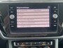 Volkswagen Touran 2.0 TDI Automaat R-Line Highline Navigatie Camera Adaptieve Cruise Dab Led Carplay Sport Comfortstoelen Stoelverwarming Hoge zit NL Auto