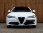 Alfa Romeo Giulia 2.0T Sprint 300pk | Veloce stoelen | Pano-dak | CarPlay | 19 inch
