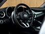 Alfa Romeo Giulia 2.0T Sprint 300pk | Veloce stoelen | Pano-dak | CarPlay | 19 inch