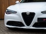 Alfa Romeo Giulia 2.0T Sprint 300pk | Veloce stoelen | Pano-dak | CarPlay | 19 inch