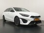 Kia Ceed Sportswagon 1.5 T-GDi GT-Line Navigatie - Achteruitrijcamera - Cruise Control - Apple & Android Carplay - Virena Zekerheidspakket €895,-