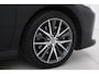 Toyota Camry 2.5 Hybrid Premium | Leder | Stoelventilatie | Stoel-/stuurverwarming | Navigatie | JBL | Head-up display | Dodehoek detectie | 360 camera