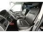 Volkswagen Transporter 2.5 TDI L2H1 175PK | Dubbele Cabine | Aut. | Airco | Camera | Cruise | Trekhaak | Leder | Parkeersens.