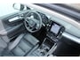 Volvo XC40 T5 AWD Intro Edition | Panorama dak|  360graden camera| Adapatieve Cruise Control| DAB| Adaptieve LED bochtverlichting| Parkeerverwarming|Electrisch bedienbare  voorstoelen| Blind spot|Adaptieve Cruise Control| Alarmkasse 3| Parkeerverwarming.