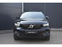 Volvo XC40 Recharge P8 AWD R-Design | Panoramadak | BLIS | Verwarmbare voorstoelen en stuurwiel | Premium audio by Harman Kardon | Adaptieve cruise control | Elektrische achterklep | Verwarmbare voorruit |