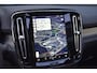 Volvo XC40 Recharge P8 AWD R-Design | Panoramadak | BLIS | Verwarmbare voorstoelen en stuurwiel | Premium audio by Harman Kardon | Adaptieve cruise control | Elektrische achterklep | Verwarmbare voorruit |