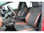 Volkswagen ID.4 Pure 52kWh ELEKTRISCH. Serieus nette en mooie VW ID.4 ! Autm. airco dual, stoelverwarming, LM wielen met AllSeason banden, metallic lak Two tone, trekhaak, LED verlichting, parkeersensoren, navigatie, telefoonvoorb., leer/alcantara bekleding etc.
