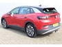 Volkswagen ID.4 Pure 52kWh ELEKTRISCH. Serieus nette en mooie VW ID.4 ! Autm. airco dual, stoelverwarming, LM wielen met AllSeason banden, metallic lak Two tone, trekhaak, LED verlichting, parkeersensoren, navigatie, telefoonvoorb., leer/alcantara bekleding etc.