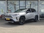 Toyota RAV4 2.5 Hybrid AWD Style 1650 kg Trekgewicht | Stoel- & Stuurverwarming | Trekhaak | Clima | Cruise | Apple Carplay - Android Auto