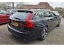 Volvo V90 2.0 T5 Momentum. Dealer onderhouden. Zeer luxe en netjes. O.a. leder, stoelverw, trekhaak, pdc, navi, adap.cruise, etc