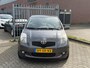 Toyota Yaris 1.3 VVTi Sol 5 DEURS! 1E EIGENAAR l NL AUTO NAP! NIEUWSTAAT VOL LEER l AIRCO l LMV l MTF-STUUR l NIEUWE APK l DEALER