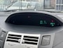 Toyota Yaris 1.3 VVTi Sol 5 DEURS! 1E EIGENAAR l NL AUTO NAP! NIEUWSTAAT VOL LEER l AIRCO l LMV l MTF-STUUR l NIEUWE APK l DEALER