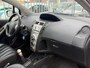 Toyota Yaris 1.3 VVTi Sol 5 DEURS! 1E EIGENAAR l NL AUTO NAP! NIEUWSTAAT VOL LEER l AIRCO l LMV l MTF-STUUR l NIEUWE APK l DEALER