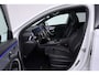 Mercedes-Benz A-klasse 180 Business Solution Plus AMG (PANORAMADAK, SFEERVERLICHTING, CAMERA, STOELVERWARMING, ELEKT. STOELEN)