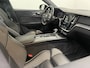 Volvo V60 2.0 T4 R-Design 190pk AUT8 Trekhaak 1800kg/ Sunroof/Adapt. Cruise/ Pilot Ass/ Camera/ Stoel en Stuur verw.