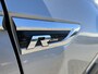 Volkswagen Tiguan 1.4 TSI R-line / Digitaal dashboard / Pano / Navigatie / App connect / Camera / Zwenkbare trekhaak / Allseason /