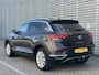 Volkswagen T-Roc 1.5 TSI Sport / Digitaal dashboard / Pano / Navigatie / App connect / Parkeersensoren V+A / Trekhaak / **