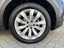 Volkswagen T-Roc 1.5 TSI Sport / Digitaal dashboard / Pano / Navigatie / App connect / Parkeersensoren V+A / Trekhaak / **