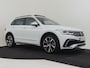 Volkswagen Tiguan R-Line Business eHybrid 245 PK DSG/AUTO | Glazen panorama-dak | Trekhaak | Head-up display | Achteruitrijcamera | Stoel/Stuurverwarming | Navigatie | Apple carplay android auto | 20"LMV