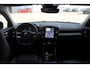 Volvo XC40 B3 177pk Automaat Plus Dark Google infotainment / Elektrisch verstelbare voorstoelen met geheugen voor de bestuurdersstoel / Stoel en stuurwielverwarming/ Harman Kardon Audio
