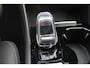 Volvo XC40 B3 177pk Automaat Plus Dark Google infotainment / Elektrisch verstelbare voorstoelen met geheugen voor de bestuurdersstoel / Stoel en stuurwielverwarming/ Harman Kardon Audio