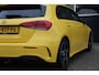 Mercedes-Benz A-klasse 180 Business Solution AMG Panoramadak | Night pakket | Camera | High Performance LED | Widescreen | Rijstrooksensor | Apple CarPlay | LMV18"