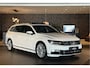 Volkswagen Passat Variant 1.5 TSI R-LINE I PANO I DSG I LEDER