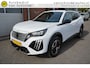 Peugeot 2008 1.2 PureTech 101 pk Allure DIGI COCKPIT - CAMERA - CARPLAY / ANDROID - NAVI - PARKEERSENSOREN V+A - HALF LEDER - 17 INCH LMV - DONKERE HEMEL - CLIMA - CRUISE - BLUETOOTH - LED - DAB+ - RIJSTROOKSENSOR - PRIVACYGLAS