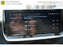 Peugeot 2008 1.2 PureTech 101 pk Allure DIGI COCKPIT - CAMERA - CARPLAY / ANDROID - NAVI - PARKEERSENSOREN V+A - HALF LEDER - 17 INCH LMV - DONKERE HEMEL - CLIMA - CRUISE - BLUETOOTH - LED - DAB+ - RIJSTROOKSENSOR - PRIVACYGLAS